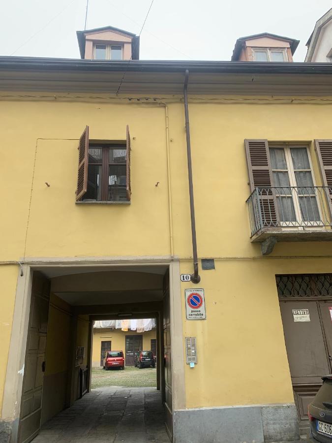 Modern Apartment Piazza Statuto Porta Susa Fs Turin Bagian luar foto