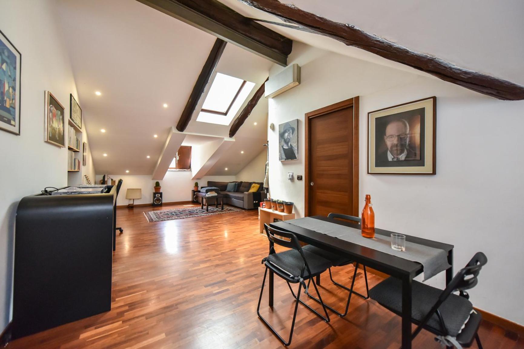 Modern Apartment Piazza Statuto Porta Susa Fs Turin Bagian luar foto