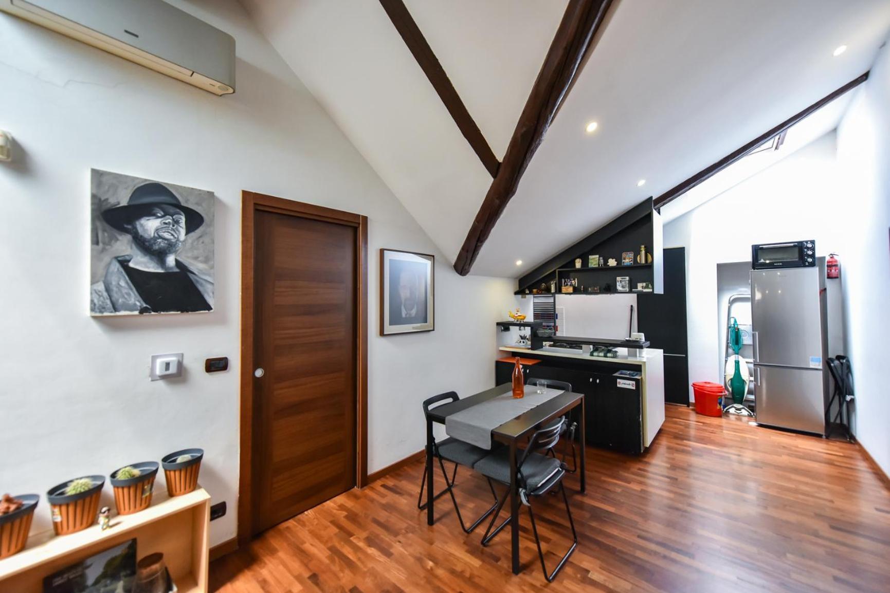 Modern Apartment Piazza Statuto Porta Susa Fs Turin Bagian luar foto