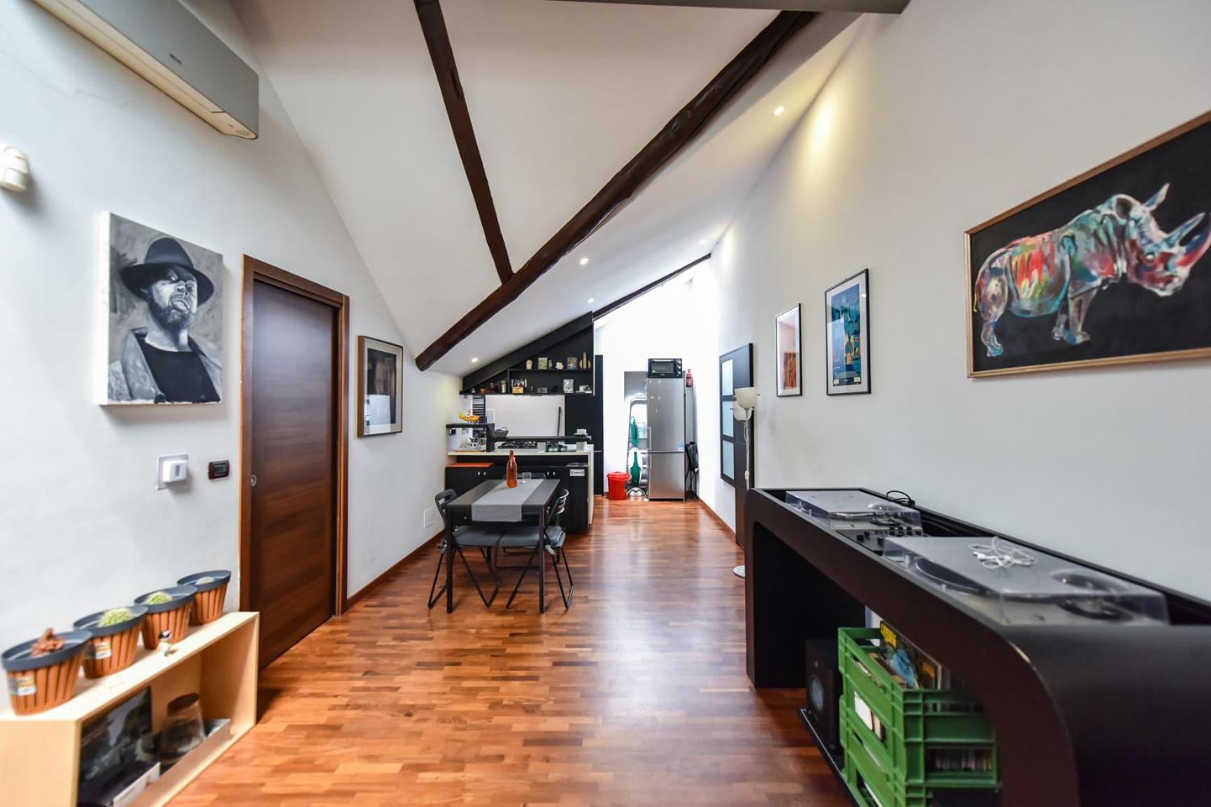 Modern Apartment Piazza Statuto Porta Susa Fs Turin Bagian luar foto