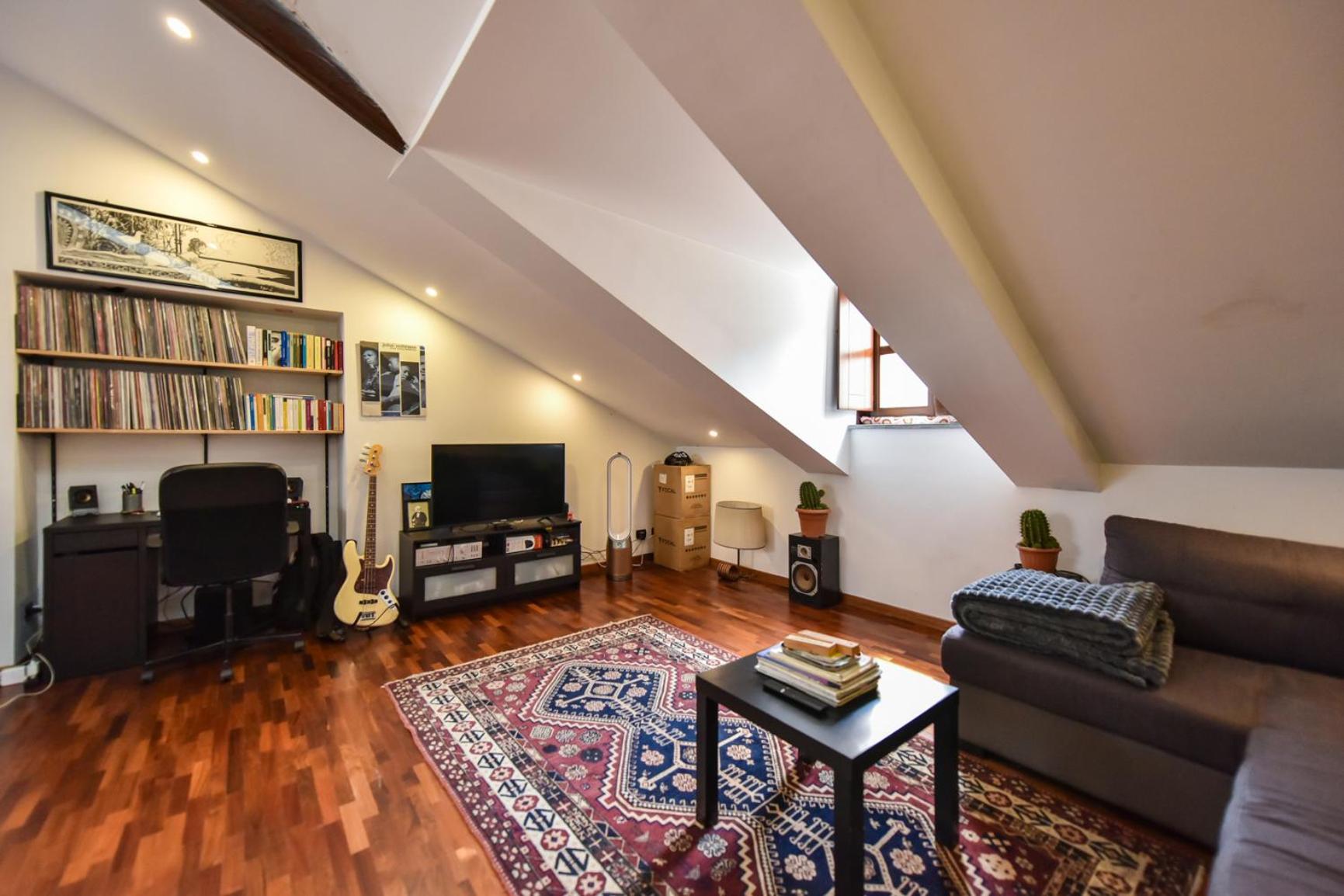 Modern Apartment Piazza Statuto Porta Susa Fs Turin Bagian luar foto