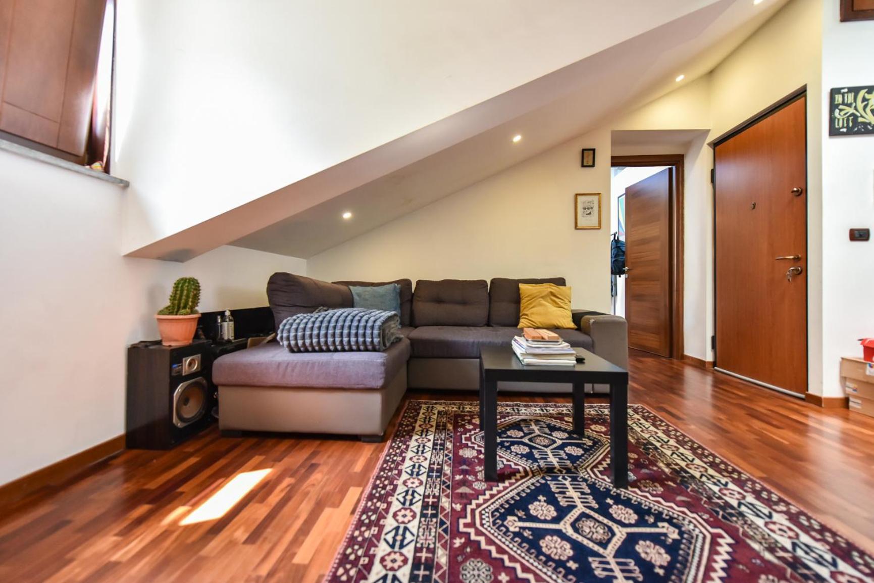 Modern Apartment Piazza Statuto Porta Susa Fs Turin Bagian luar foto