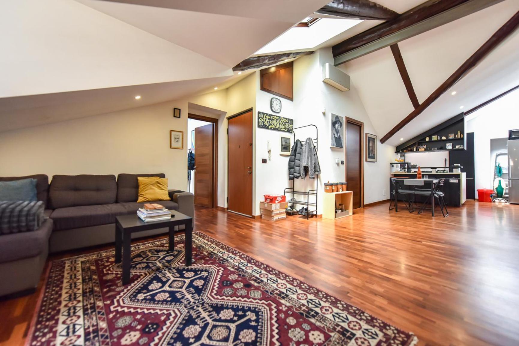 Modern Apartment Piazza Statuto Porta Susa Fs Turin Bagian luar foto