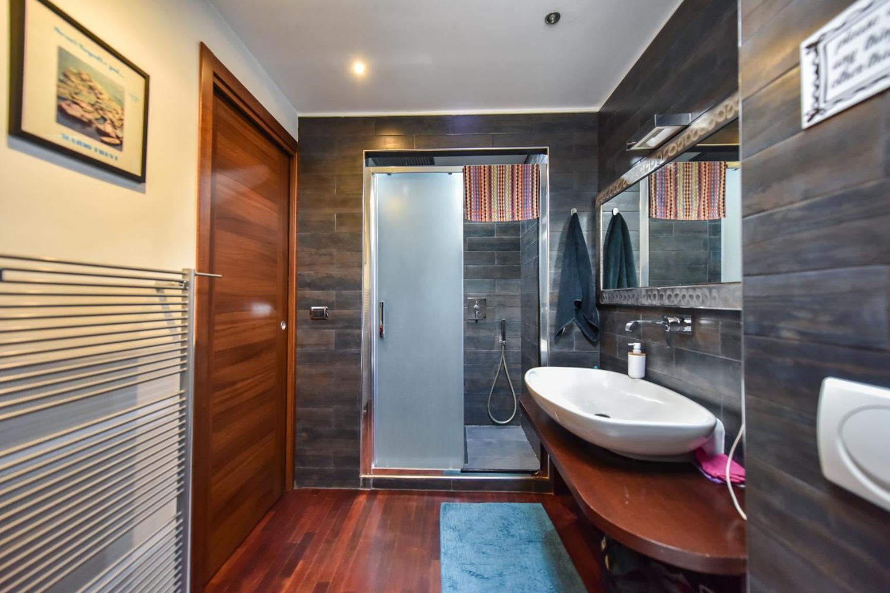 Modern Apartment Piazza Statuto Porta Susa Fs Turin Bagian luar foto