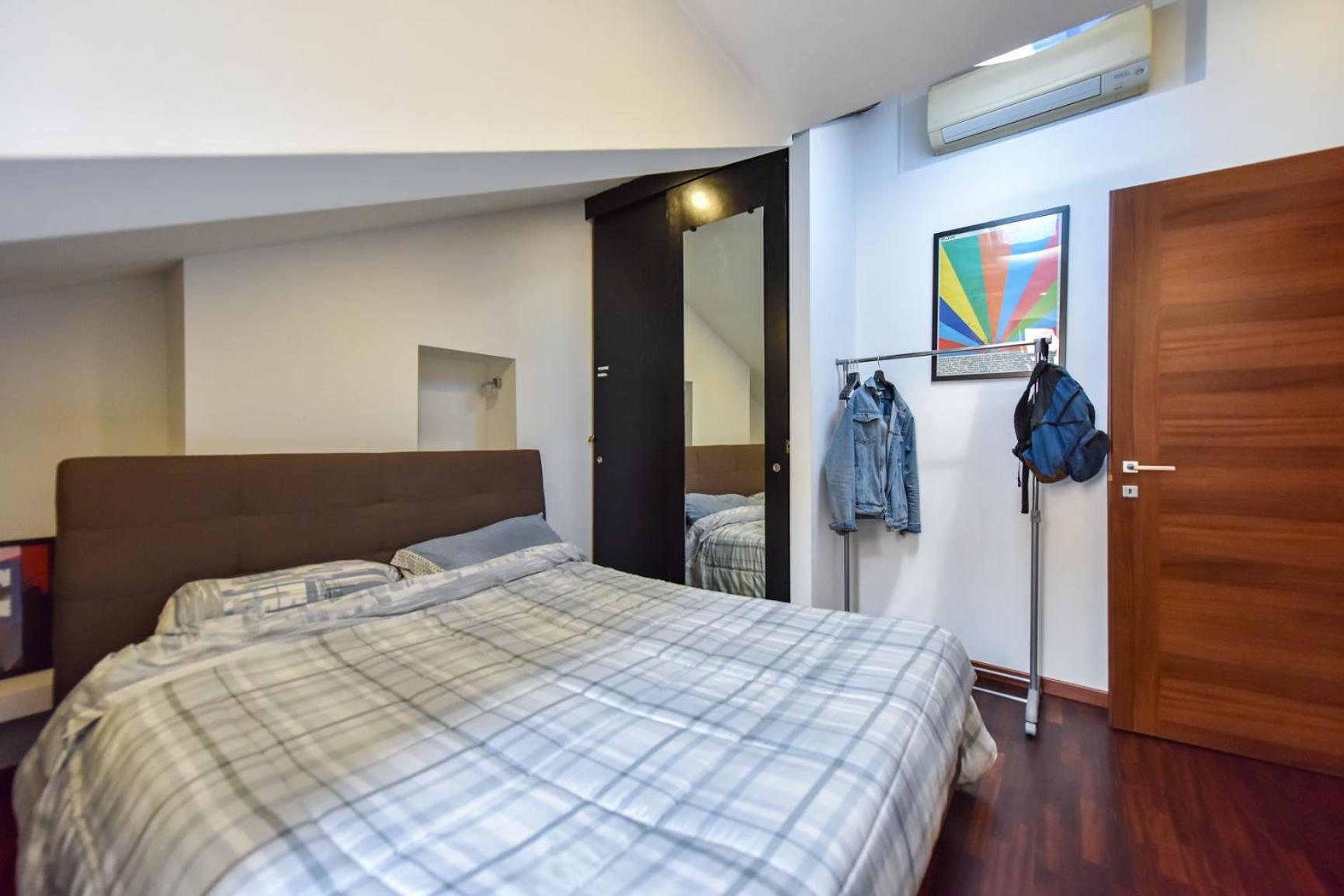Modern Apartment Piazza Statuto Porta Susa Fs Turin Bagian luar foto