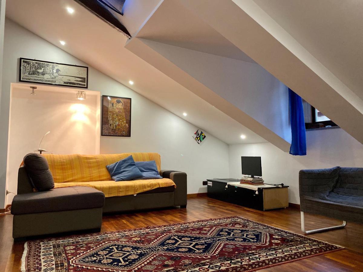 Modern Apartment Piazza Statuto Porta Susa Fs Turin Bagian luar foto